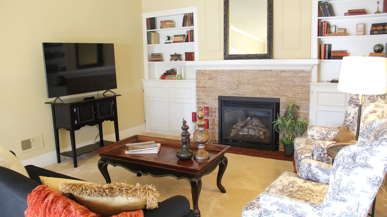 Photo of Livingroom in Warrenton