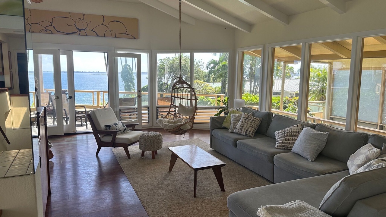 Photo of Livingroom in Kapoho
