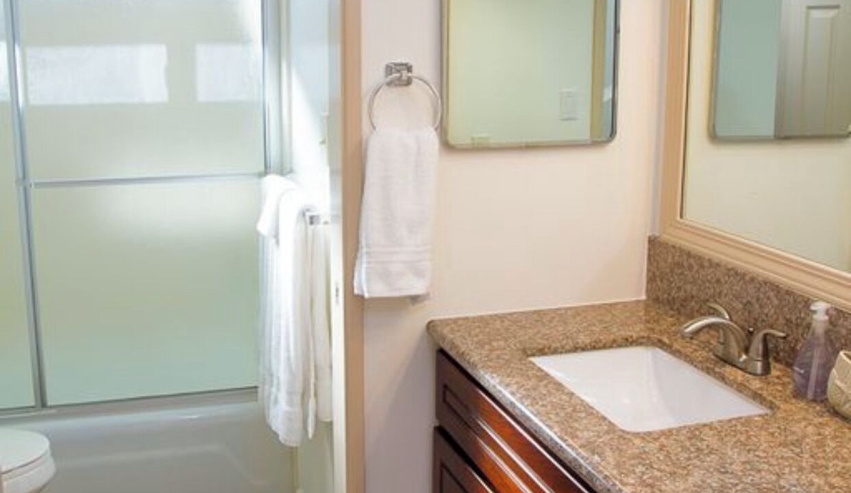 Photo of Bathroom in Portlock