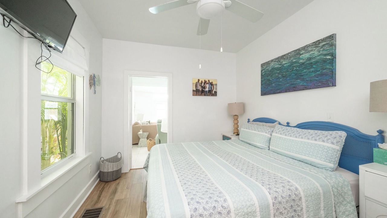 Photo of Bedroom in Historic Seaport