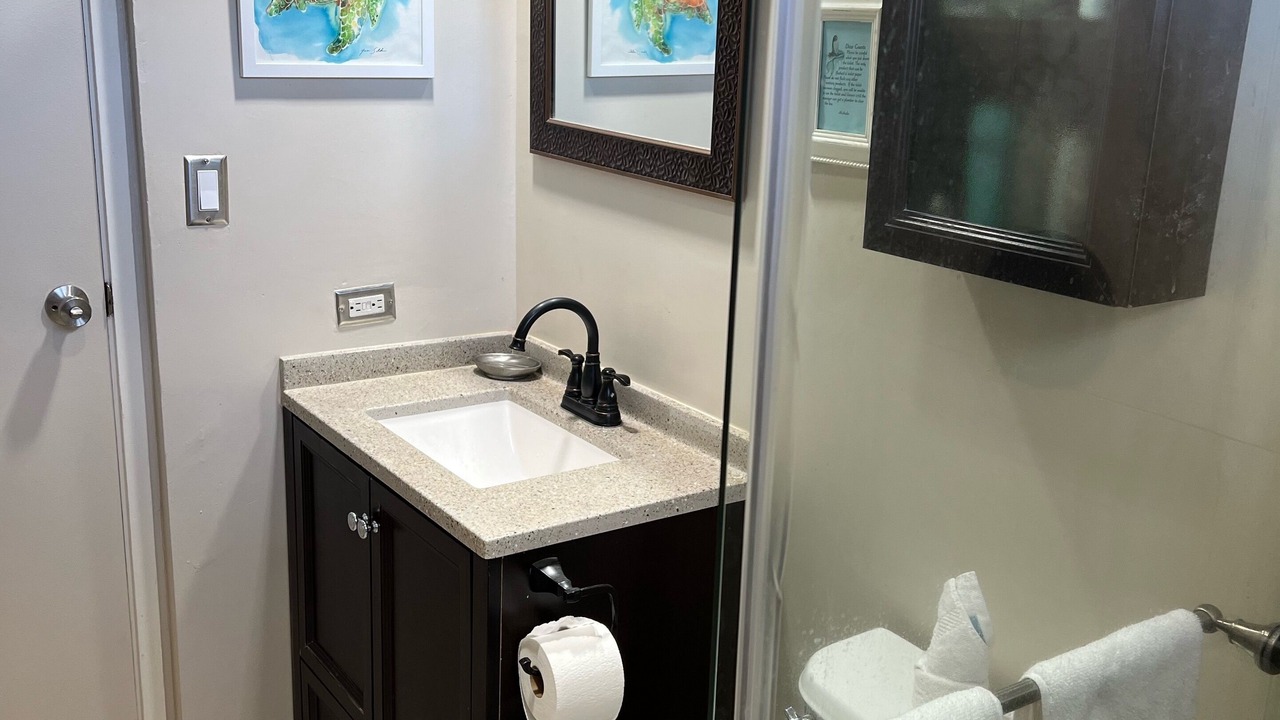 Photo of Bathroom in Honokowai