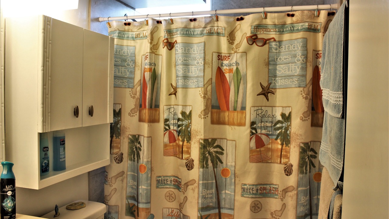 Photo of Bathroom in Diamond Head - Kapahulu - St. Louis