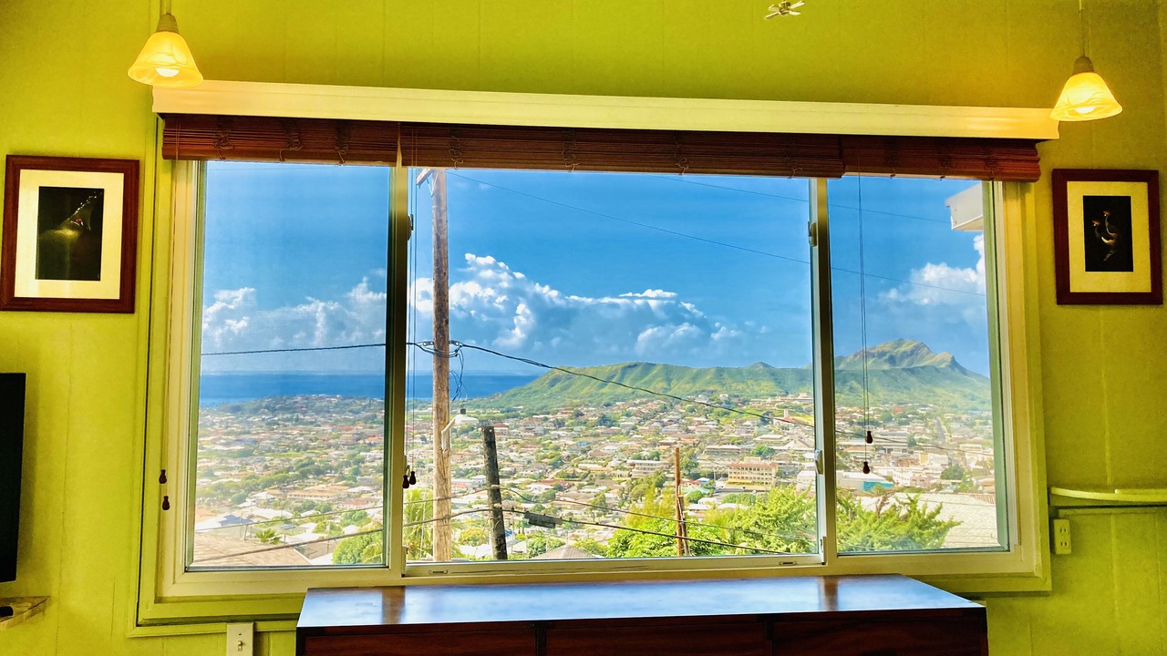 Photo of Bedroom in Maunalani Heights