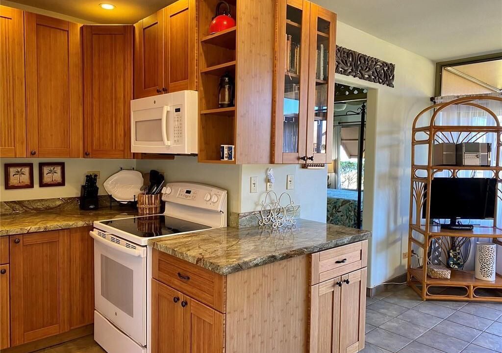 Photo of Kitchen in Maunaloa