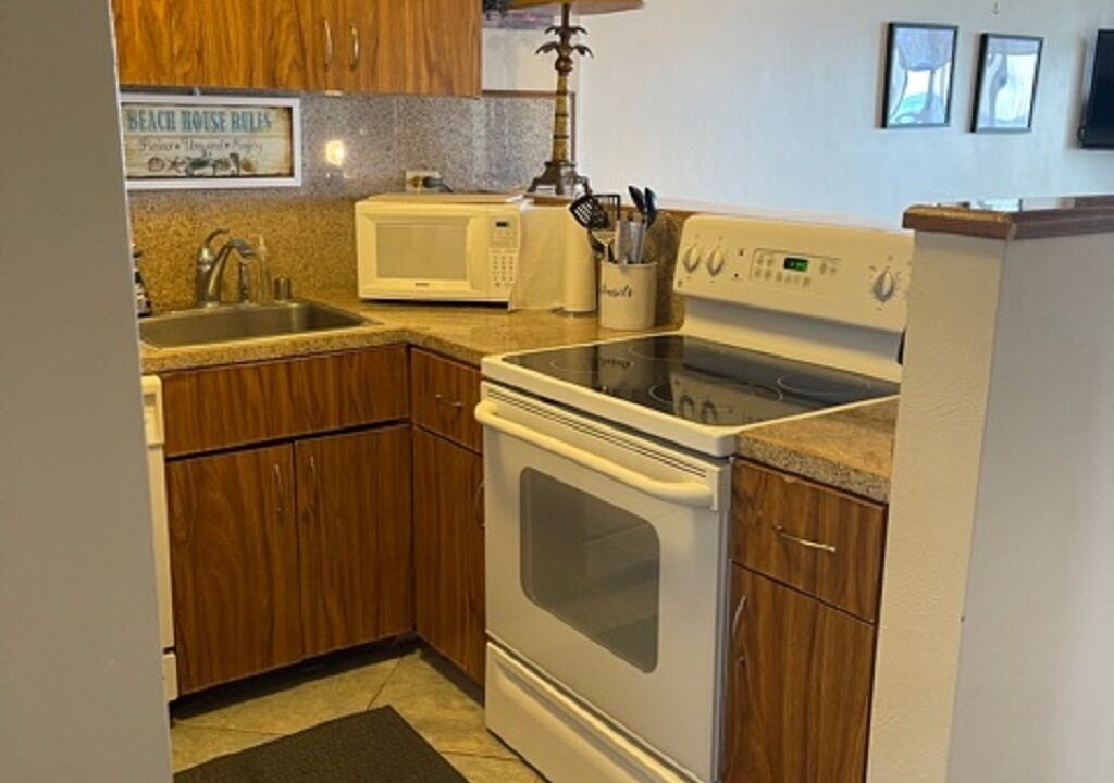 Photo of Kitchen in Makaha