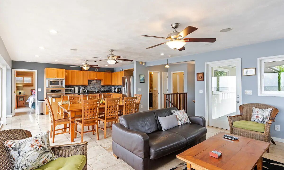 Photo of Livingroom in Kuliouou - Kalani Iki