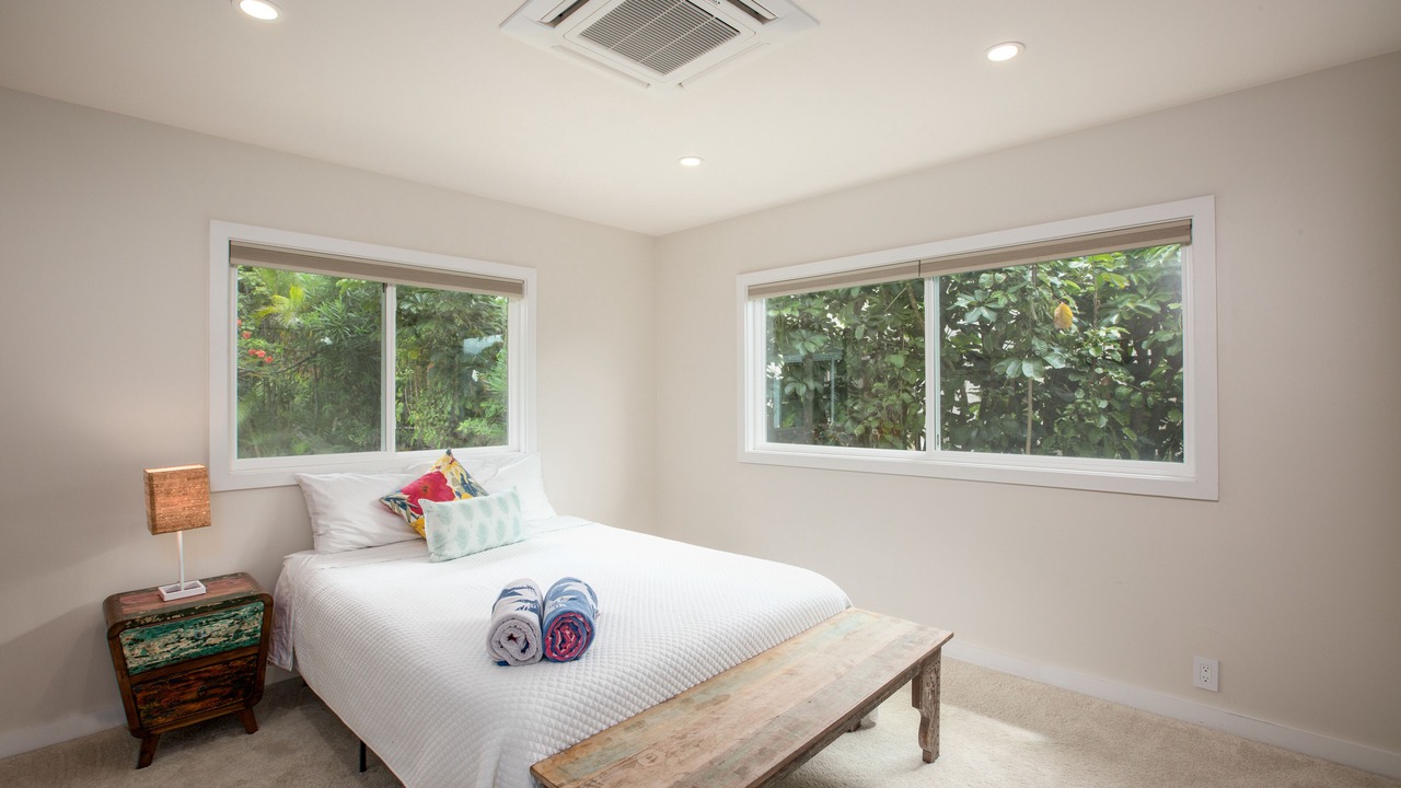Photo of Bedroom in Portlock