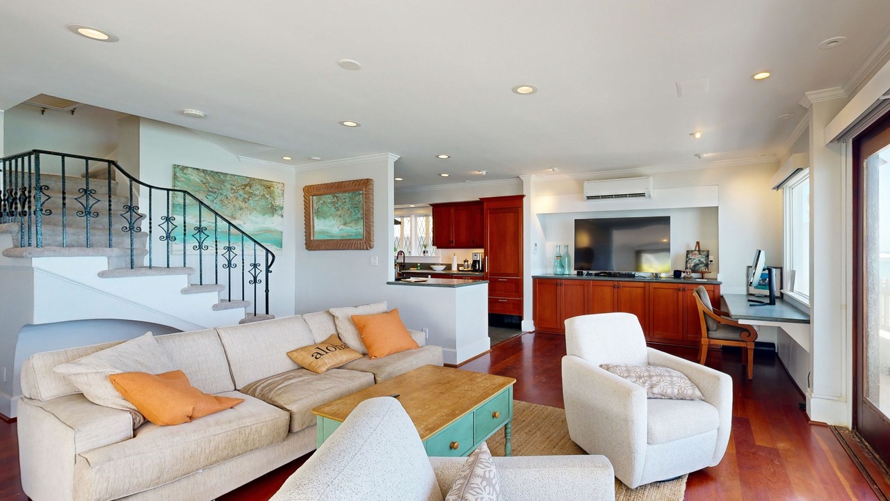Photo of Livingroom in Diamond Head - Kapahulu - St. Louis