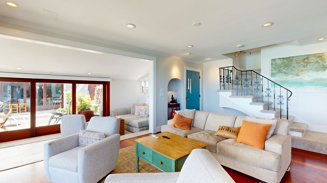Photo of Livingroom in Diamond Head - Kapahulu - St. Louis