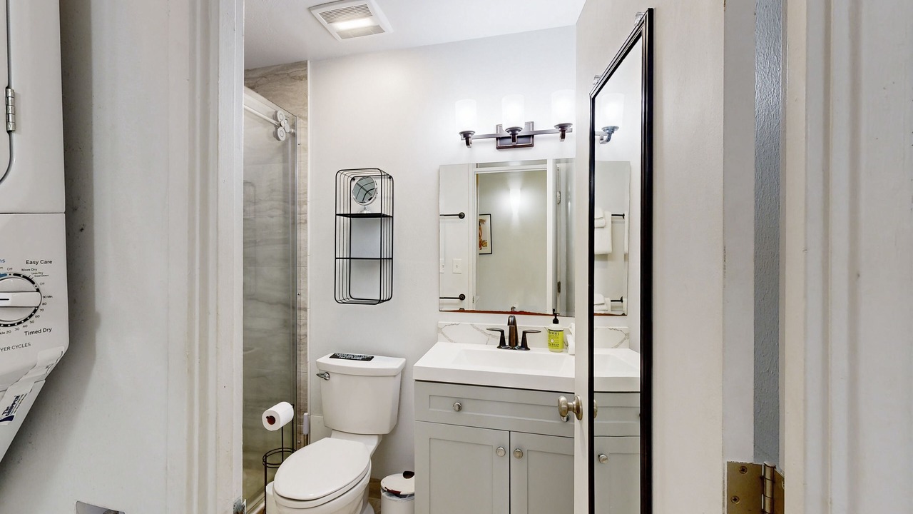 Photo of Bathroom in Kahuku