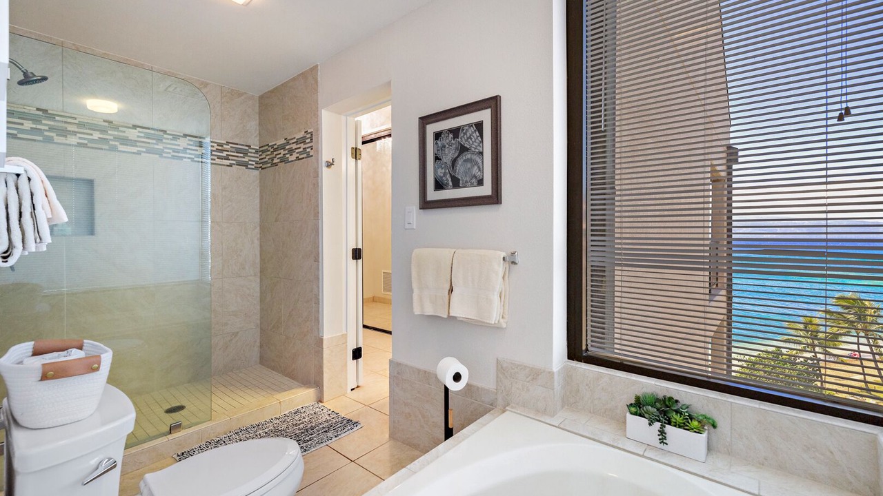 Photo of Bathroom in Kahana