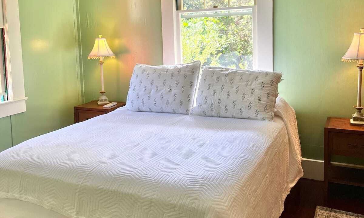 Photo of Bedroom in Hilo