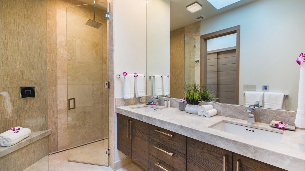 Photo of Bathroom in Hawaii Kai