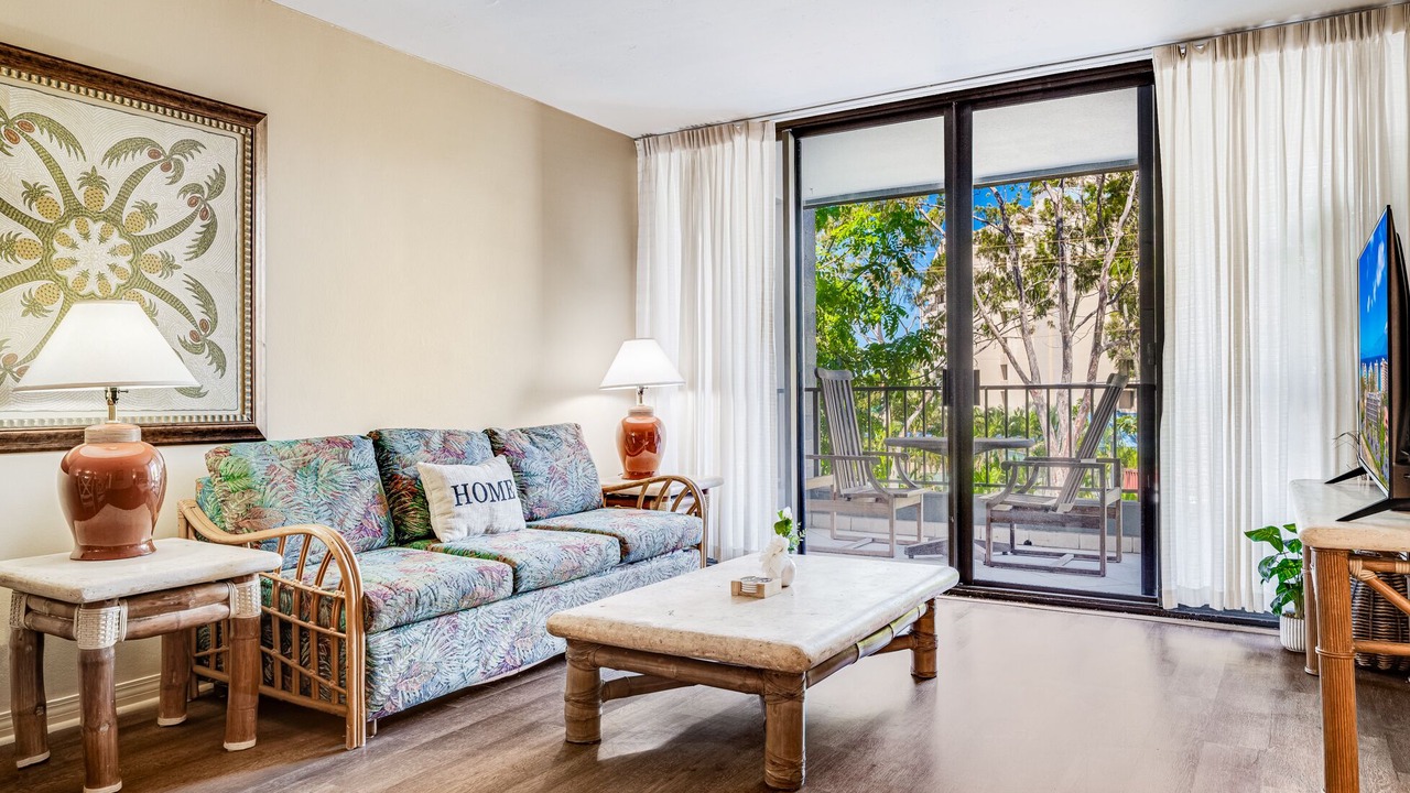 Photo of Livingroom in Kahana