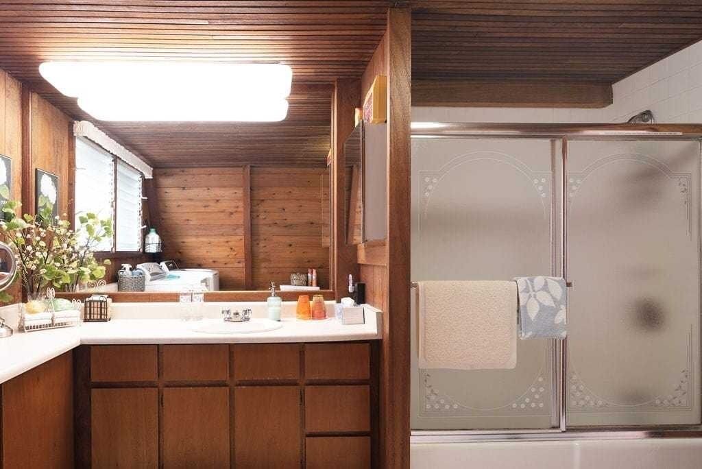Photo of Bathroom in Volcano