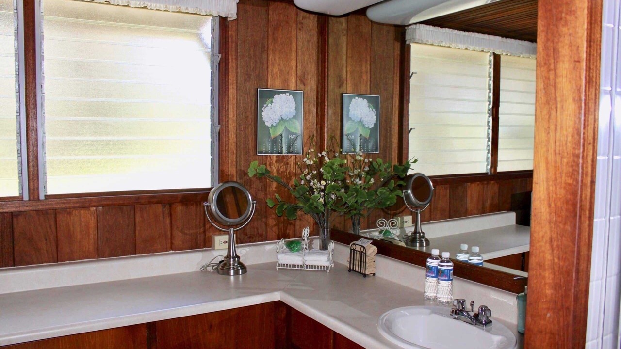 Photo of Bathroom in Volcano