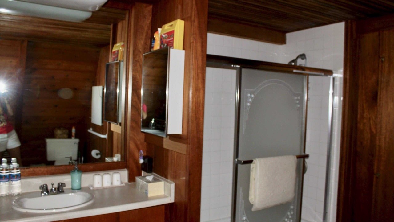 Photo of Bathroom in Volcano