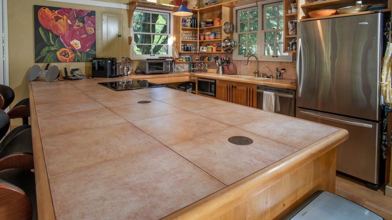 Photo of Kitchen in Maunaloa