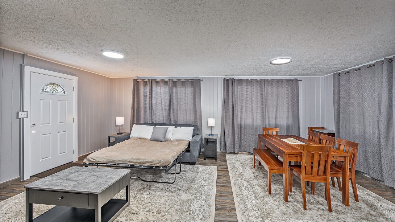 Photo of Bedroom in Ewa