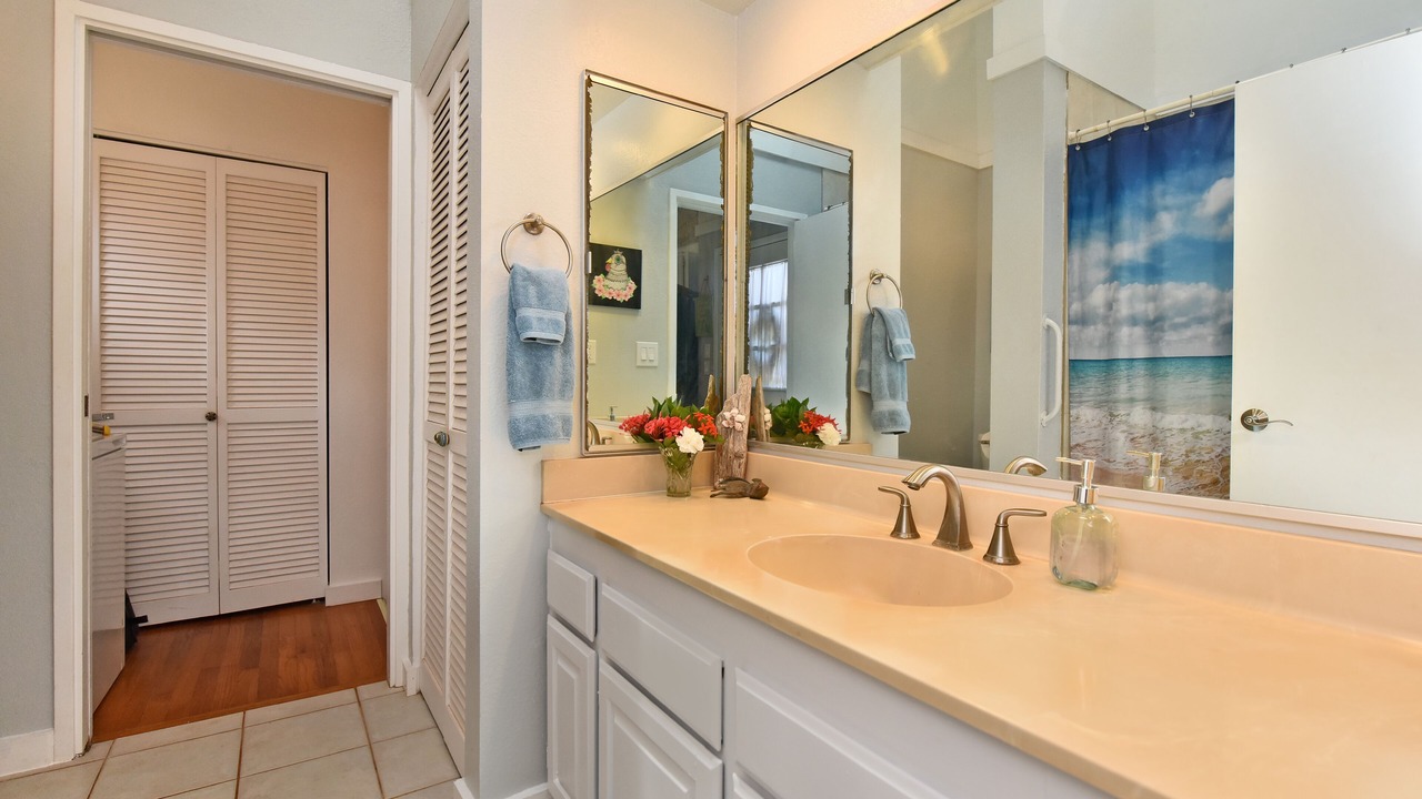 Photo of Bathroom in Maunaloa