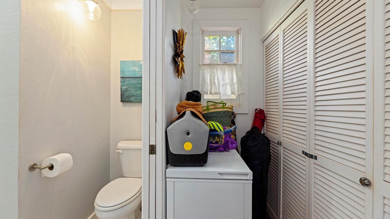 Photo of Bathroom in Maunaloa