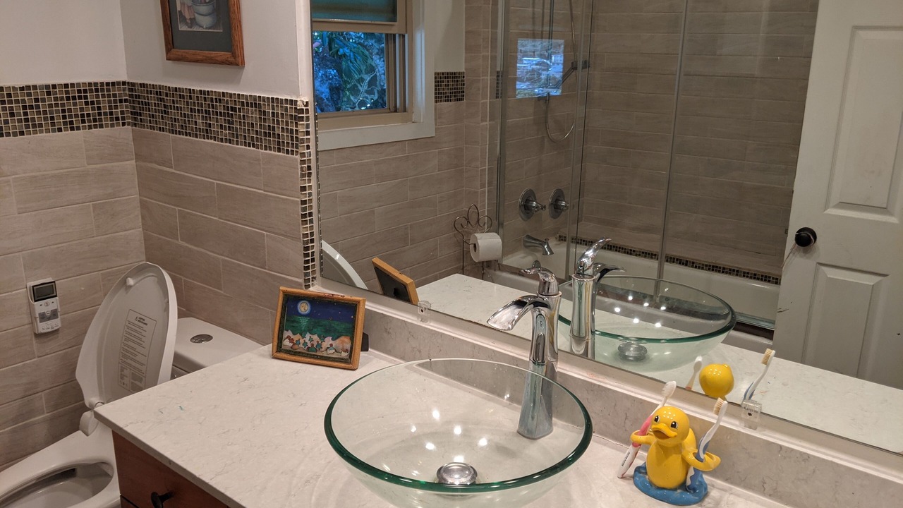 Photo of Bathroom in Palolo