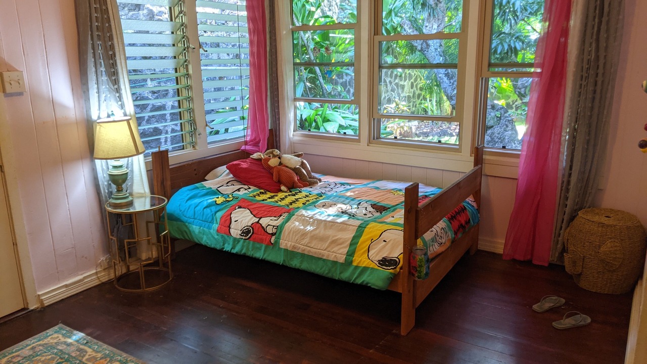 Photo of Bedroom in Palolo