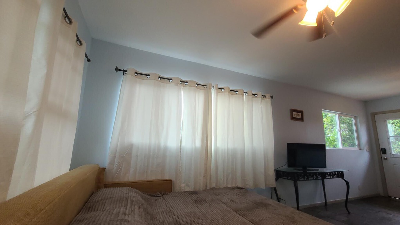 Photo of Bedroom in Mokuleia