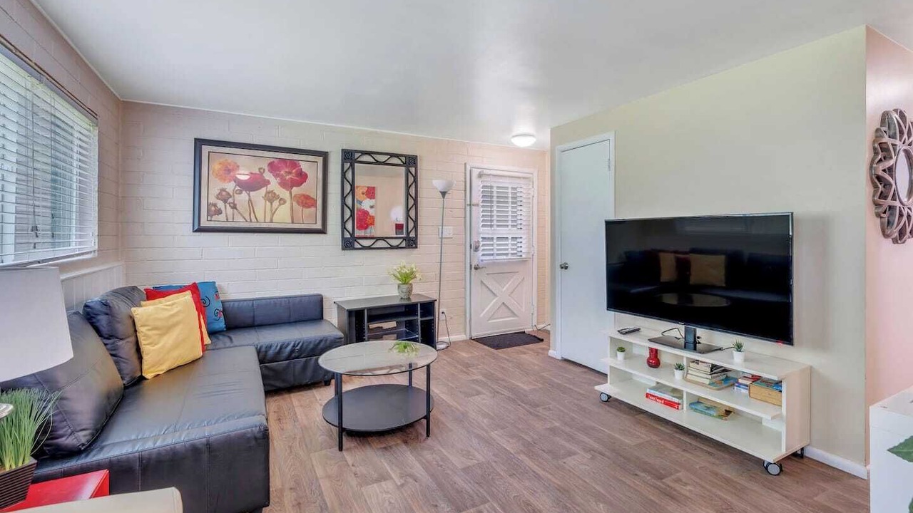 Photo of Livingroom in Lower Avenues