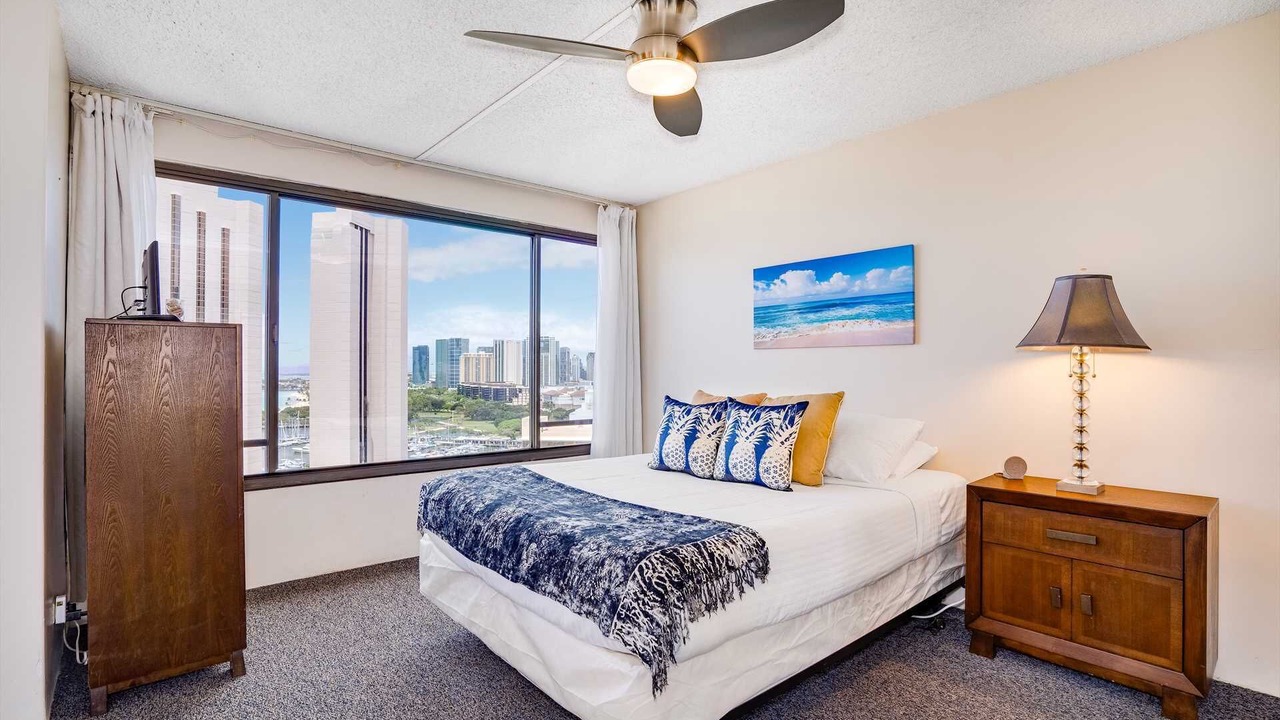 Photo of Bedroom in Waikiki