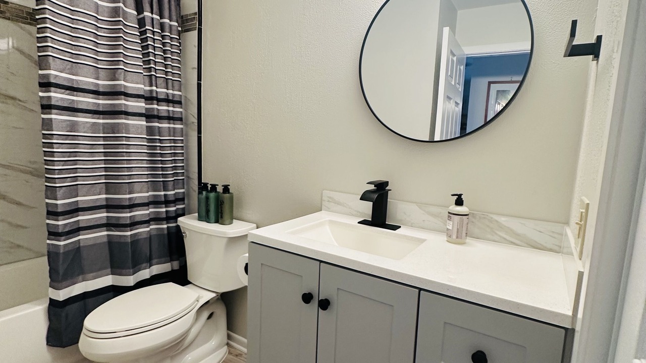 Photo of Bathroom in Hilo
