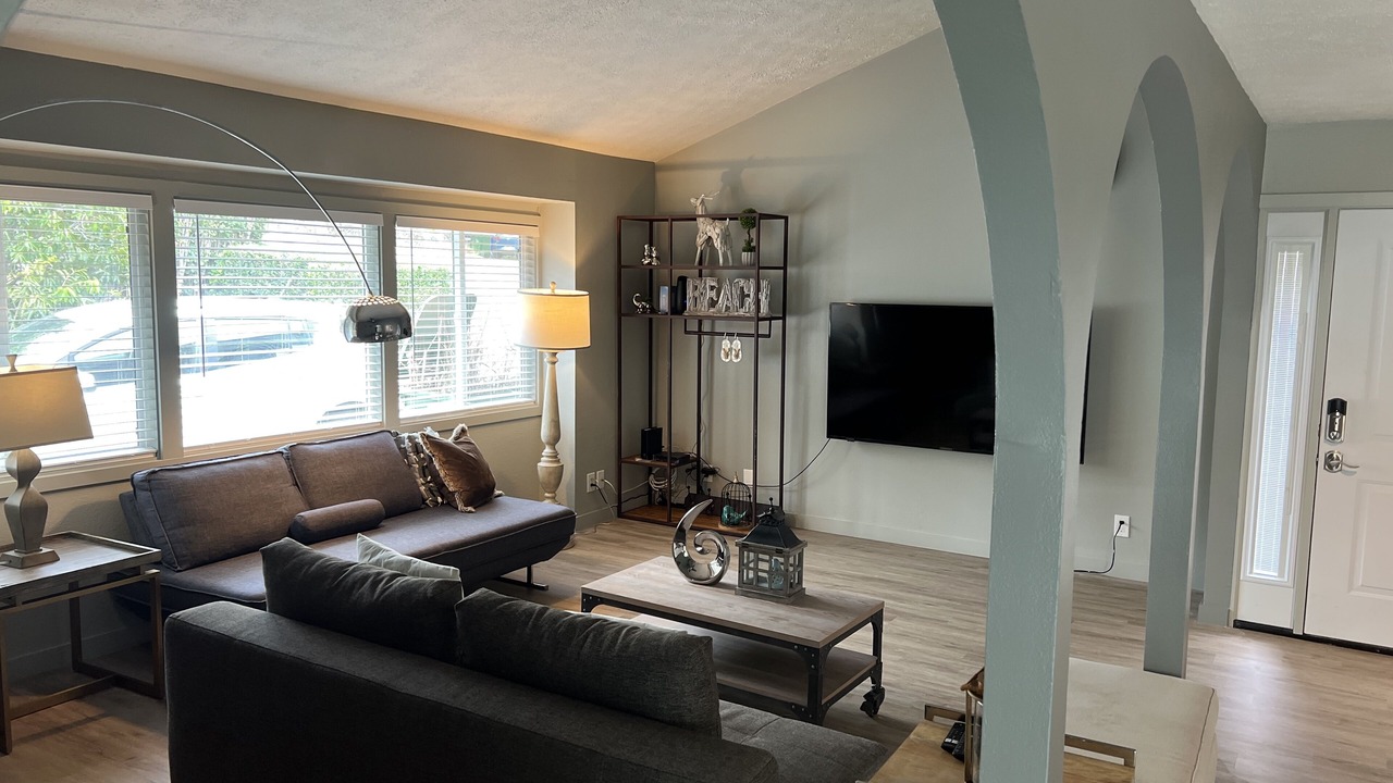 Photo of Livingroom in Hawaii Kai