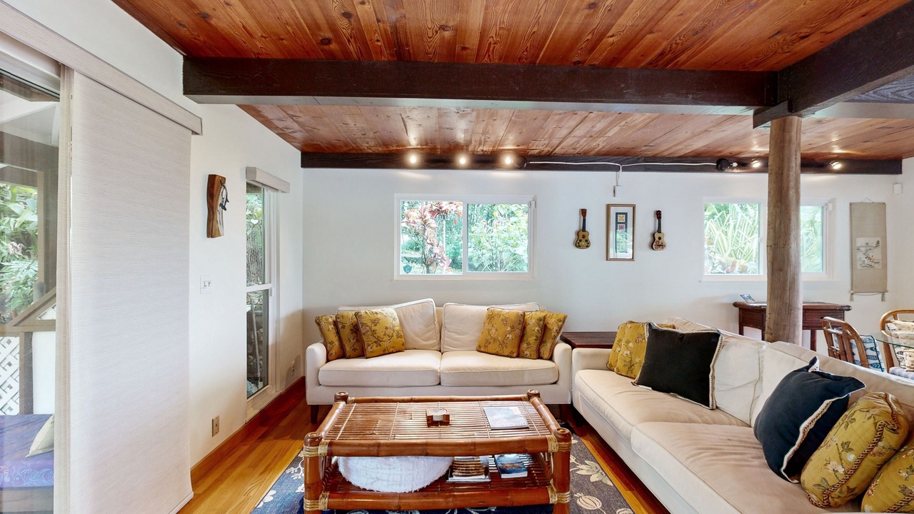 Photo of Livingroom in Hawaii Kai