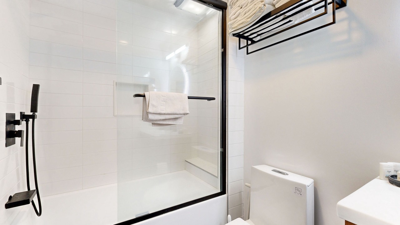 Photo of Bathroom in Hawaii Kai