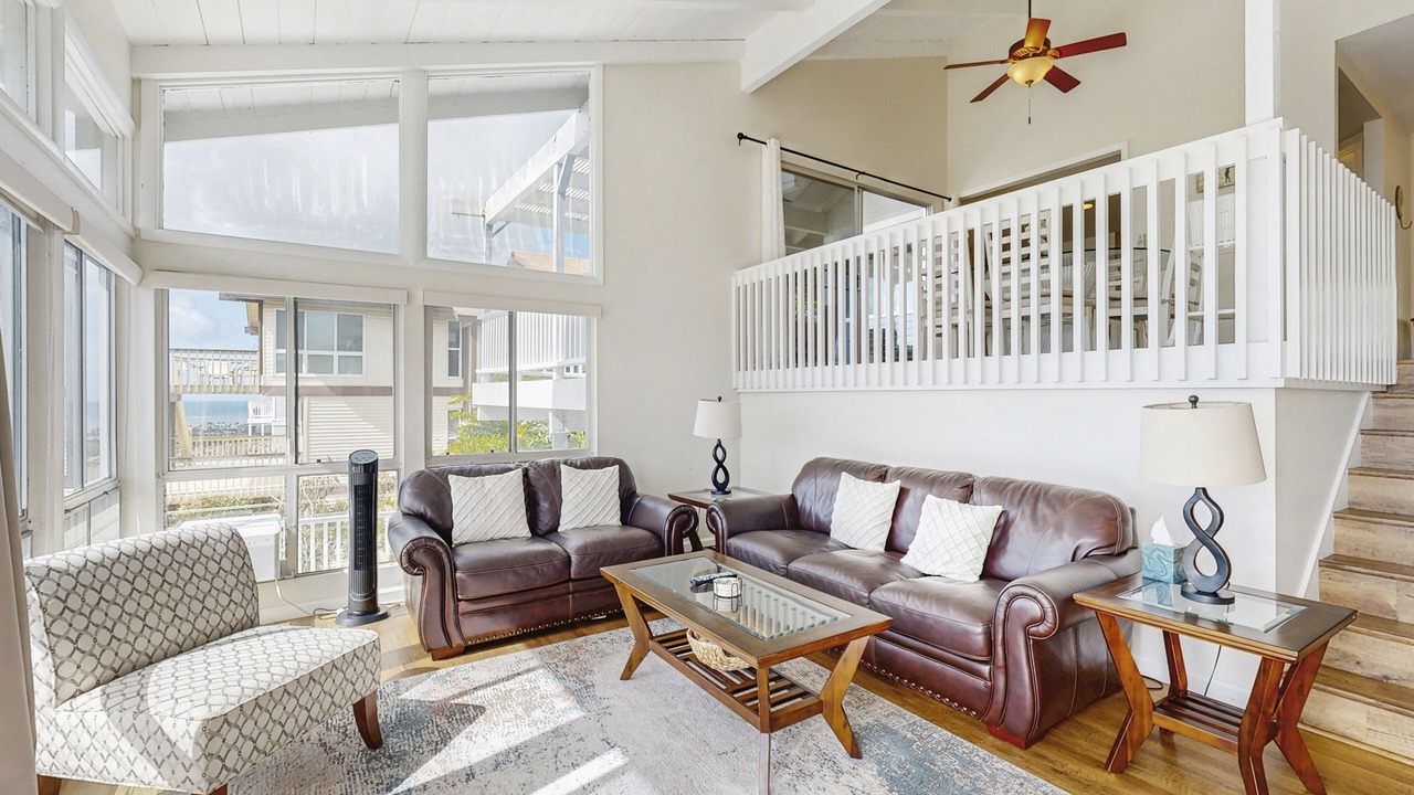 Photo of Livingroom in Hawaii Kai