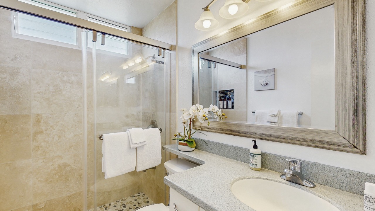 Photo of Bathroom in Hawaii Kai