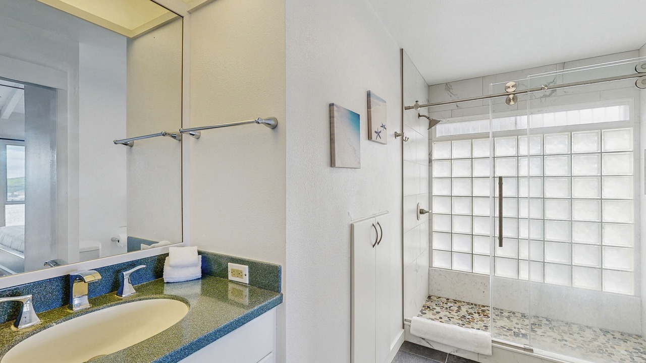 Photo of Bathroom in Hawaii Kai