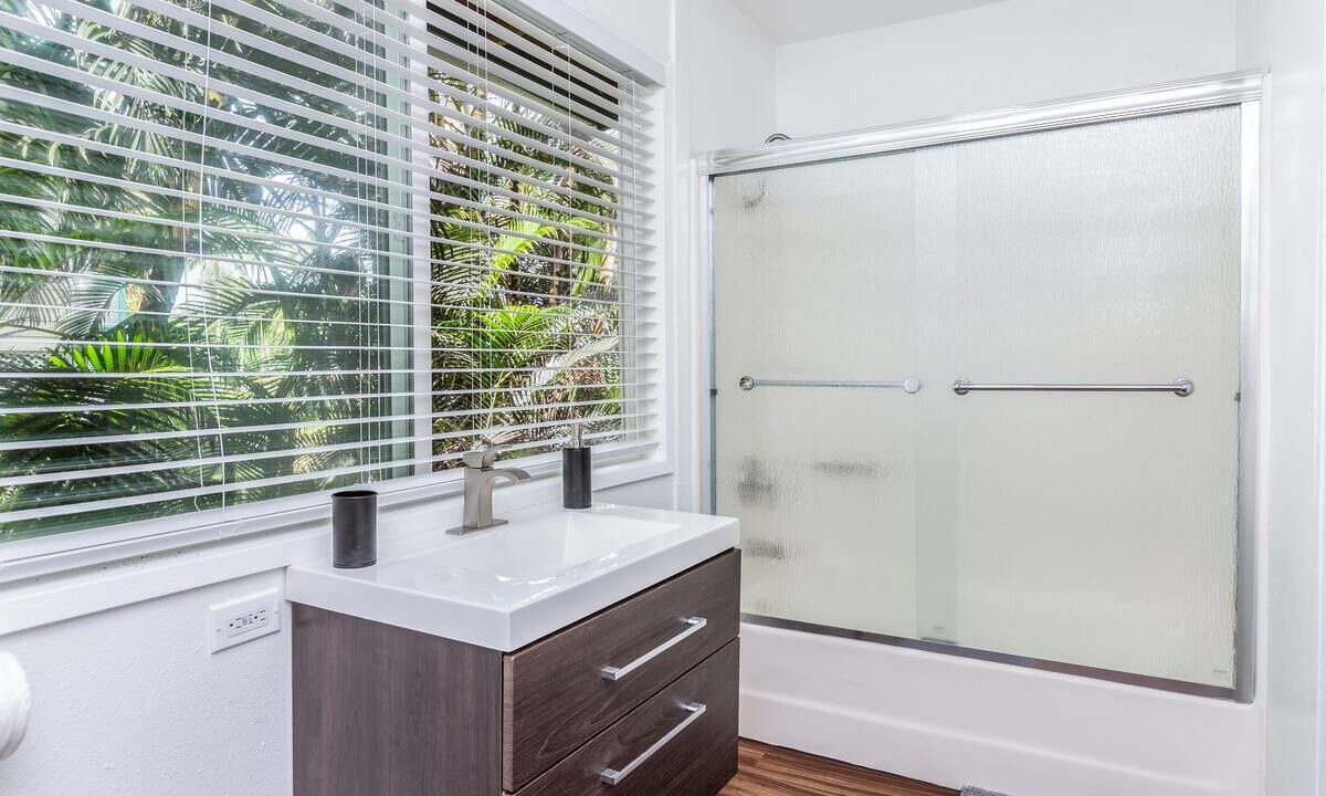 Photo of Bathroom in Keaukaha
