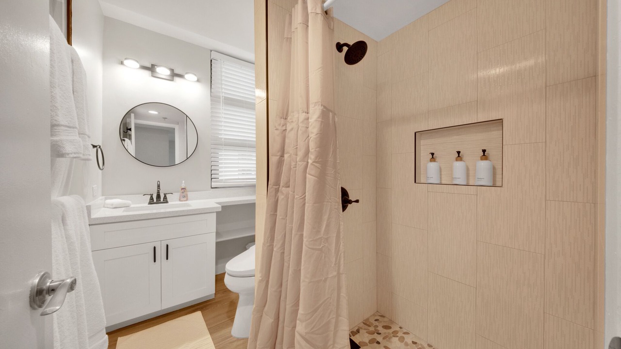 Photo of Bathroom in Waikiki