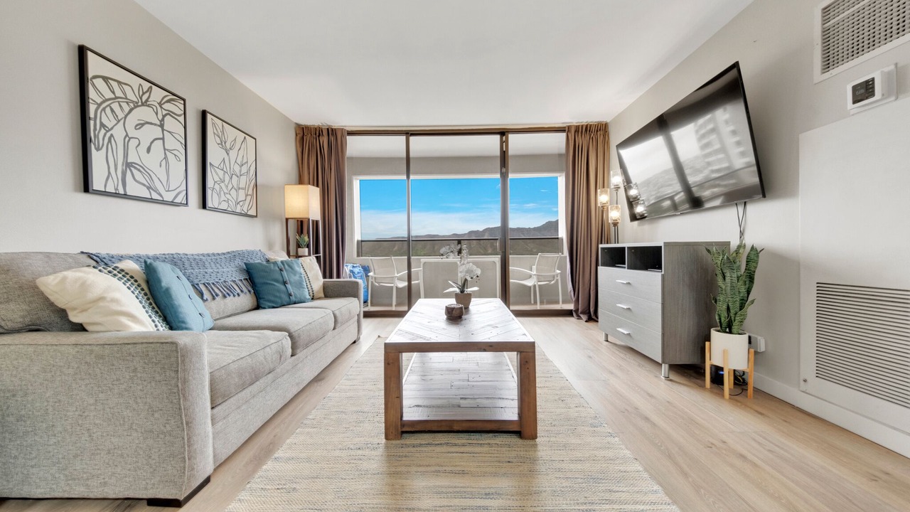 Photo of Livingroom in Waikiki