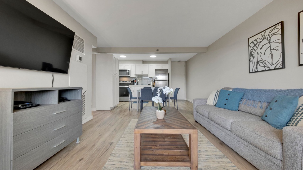 Photo of Livingroom in Waikiki