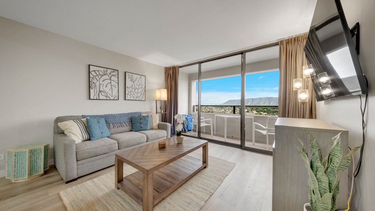 Photo of Livingroom in Waikiki