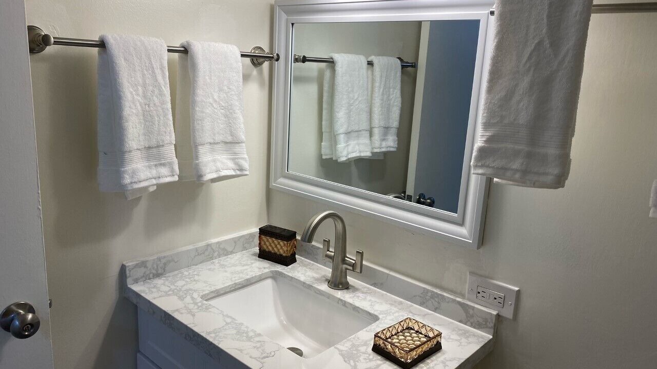 Photo of Bathroom in Diamond Head - Kapahulu - St. Louis