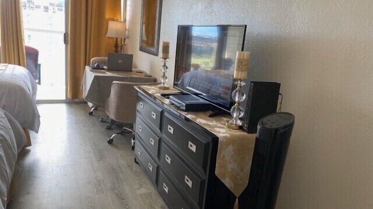 Photo of Bedroom in Diamond Head - Kapahulu - St. Louis