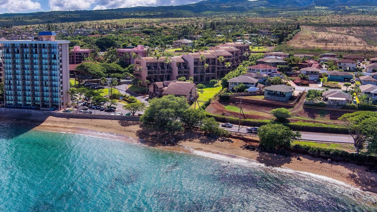 Photo of Others in Kahana