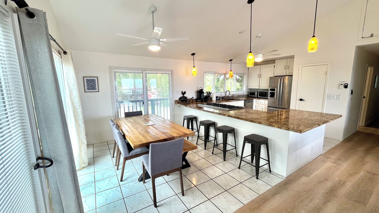 Photo of Livingroom in Makaha