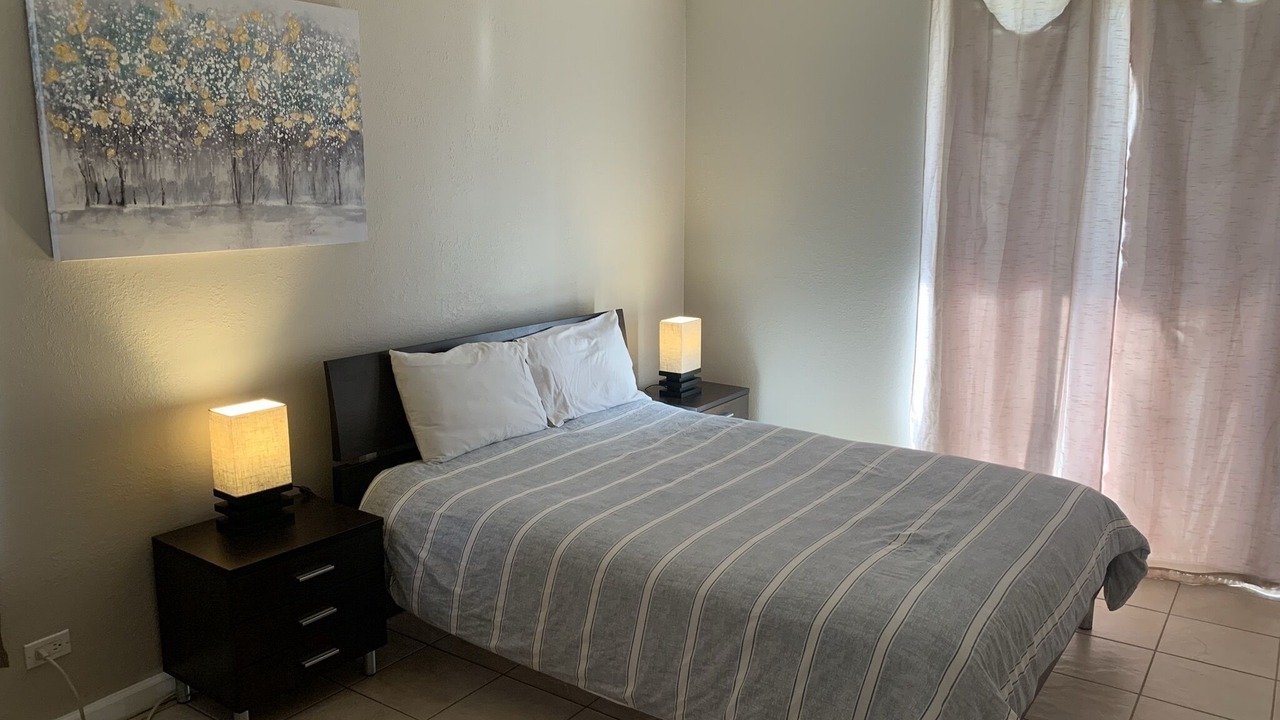 Photo of Bedroom in Diamond Head - Kapahulu - St. Louis