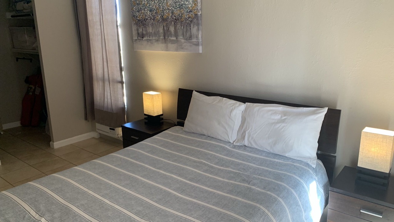 Photo of Bedroom in Diamond Head - Kapahulu - St. Louis