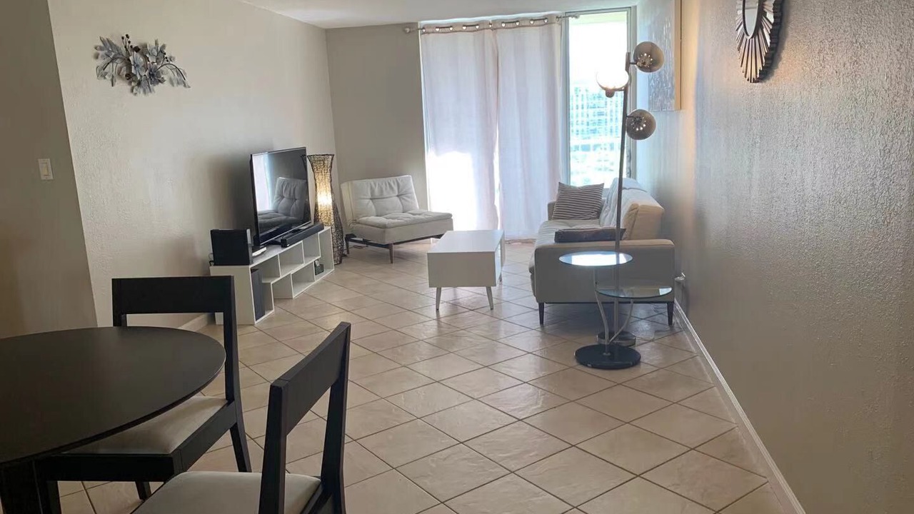 Photo of Livingroom in Diamond Head - Kapahulu - St. Louis