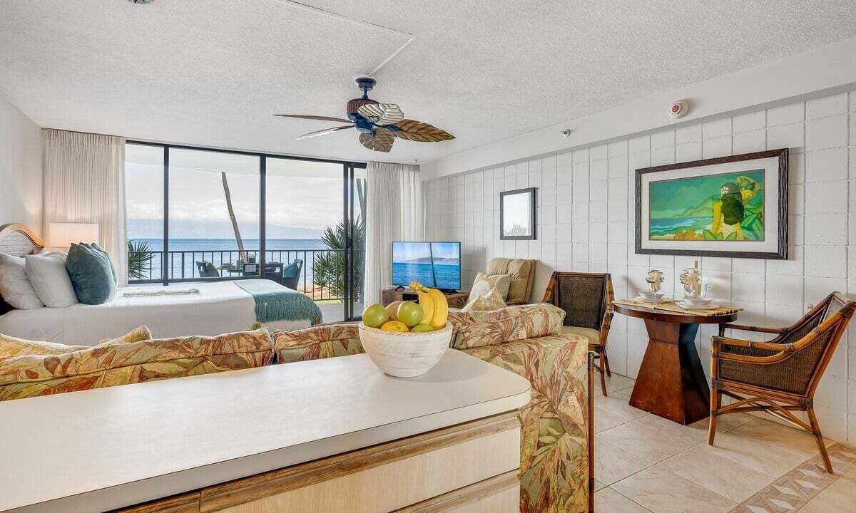 Photo of Livingroom in Kahana